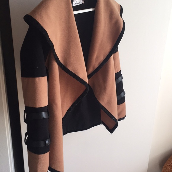 Coat - Picture 4 of 5